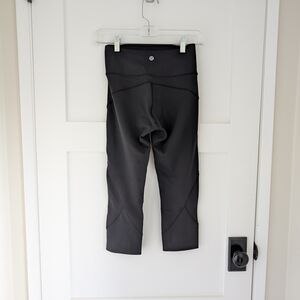 Lululemon In Movement Crop Black High-Rise Tight, 19" Inseam, Size 4